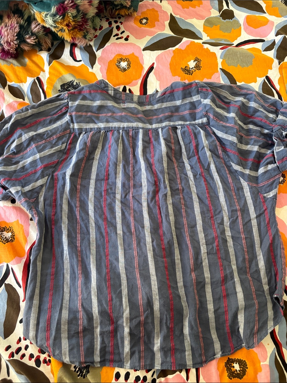 Xirena Women's Blue Striped Button-Front Top - Picture 3 of 3